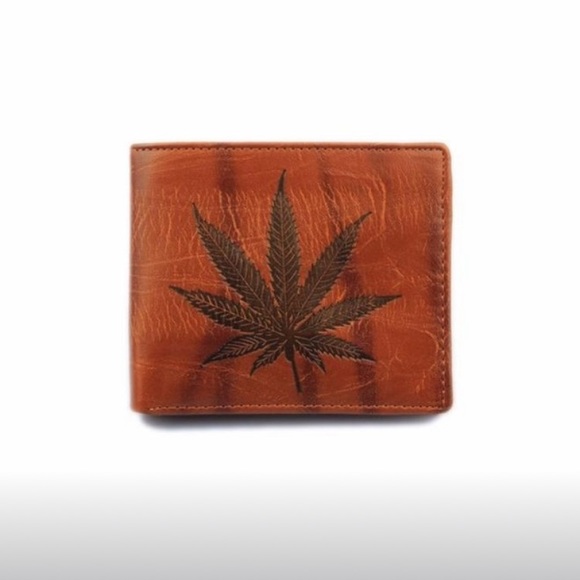 Men’s Leaf Pattern Wallet - Picture 7 of 10